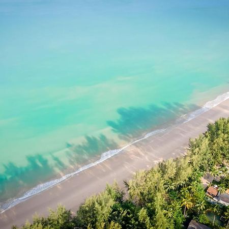Outrigger Khao Lak Beach Resort - Sha Extra Plus Bagian luar foto Aerial view of the beach