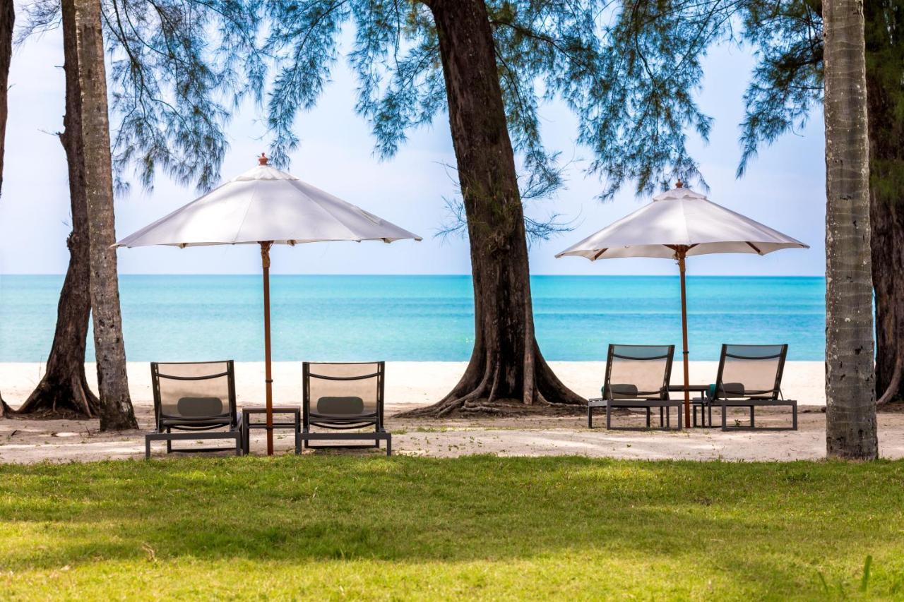 Outrigger Khao Lak Beach Resort - Sha Extra Plus Bagian luar foto Beach at The Royal Paradise Hotel & Spa