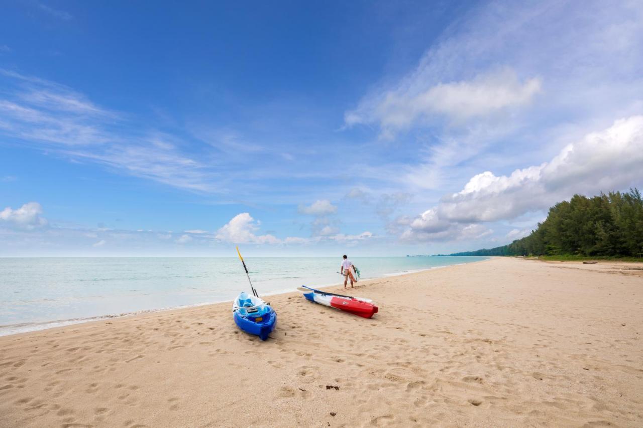 Outrigger Khao Lak Beach Resort - Sha Extra Plus Bagian luar foto Beach at the park