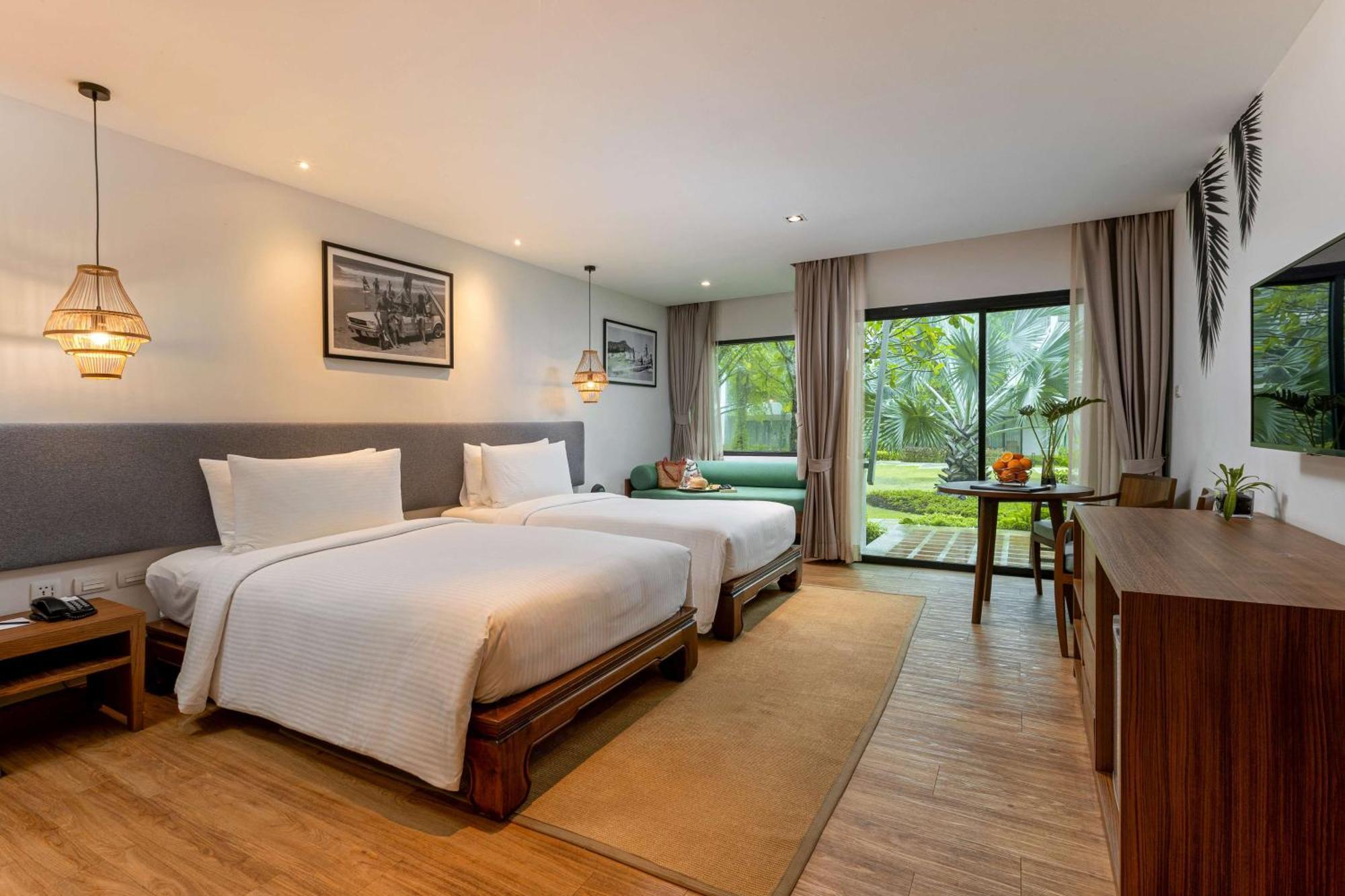 Outrigger Khao Lak Beach Resort - Sha Extra Plus Bagian luar foto Deluxe Room