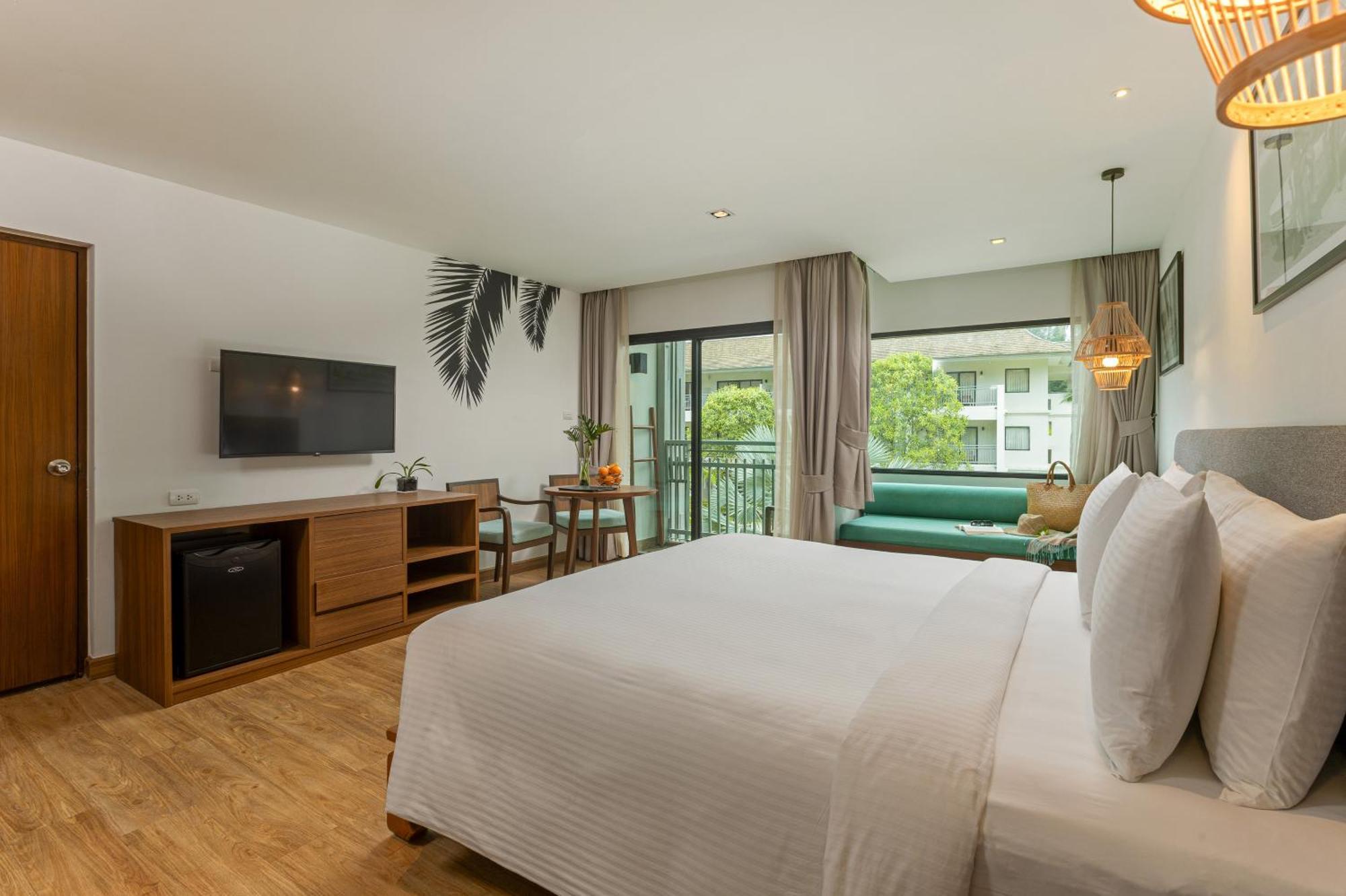 Outrigger Khao Lak Beach Resort - Sha Extra Plus Ruang foto Deluxe Room
